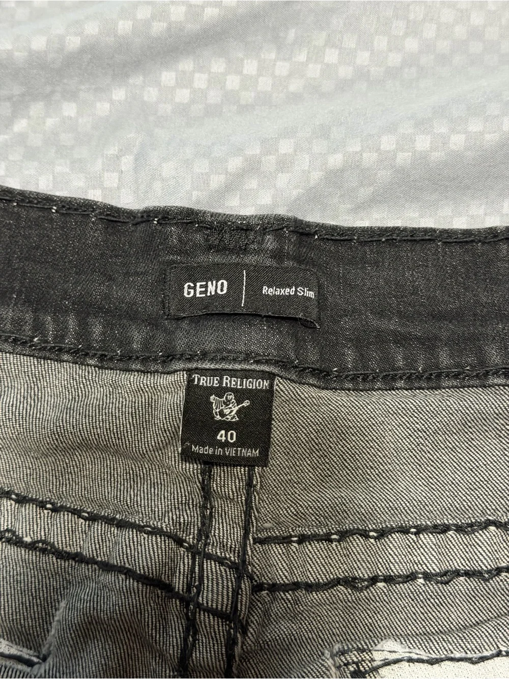 Size 40 True Religion Geno Relaxed slim Jeans